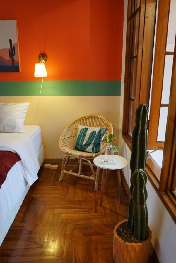 Roemah Renjana Bandung Bed & Breakfast Eksteriør bilde