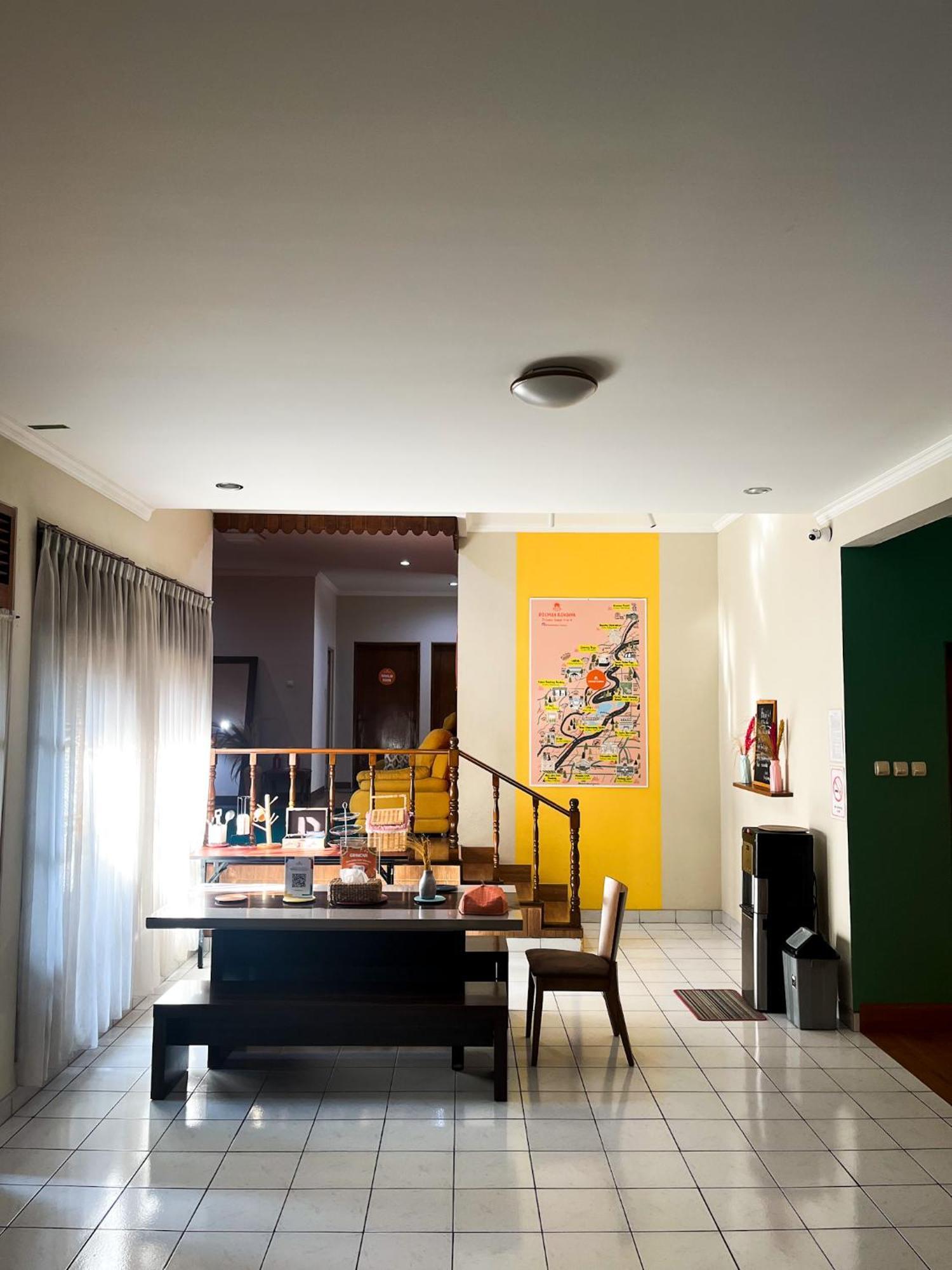 Roemah Renjana Bandung Bed & Breakfast Eksteriør bilde